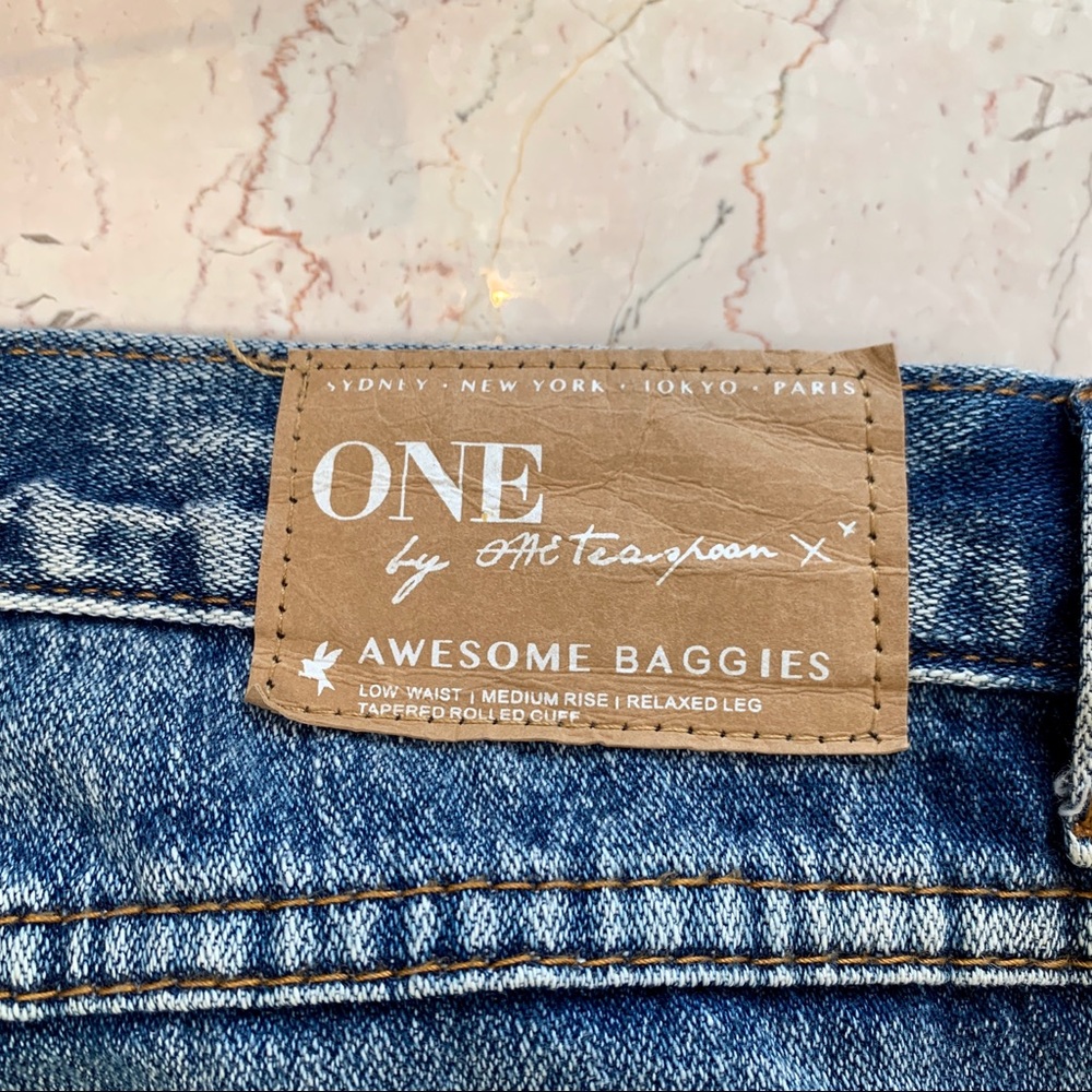 One Teaspoon Awesome Baggies Jeans in Cobain - Picture 16 of 16